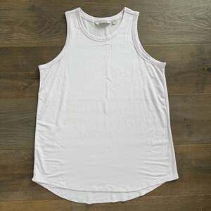 Athleta Cloudlight Relaxed Muscle Tank Top in Lavender